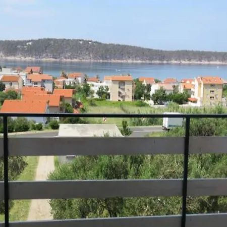 One Bedroom With Balcony 2 Apartment