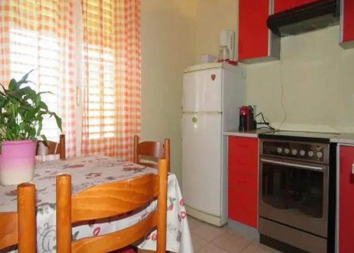 Apartman One Bedroom With Balcony 2 *
