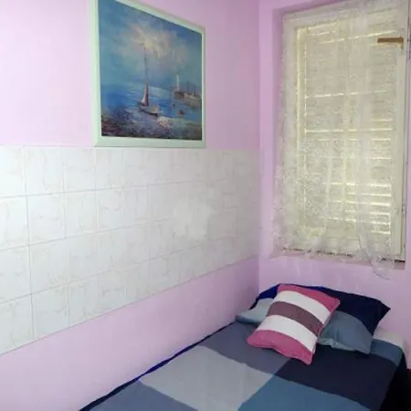 Lägenhet One Bedroom With Balcony 2